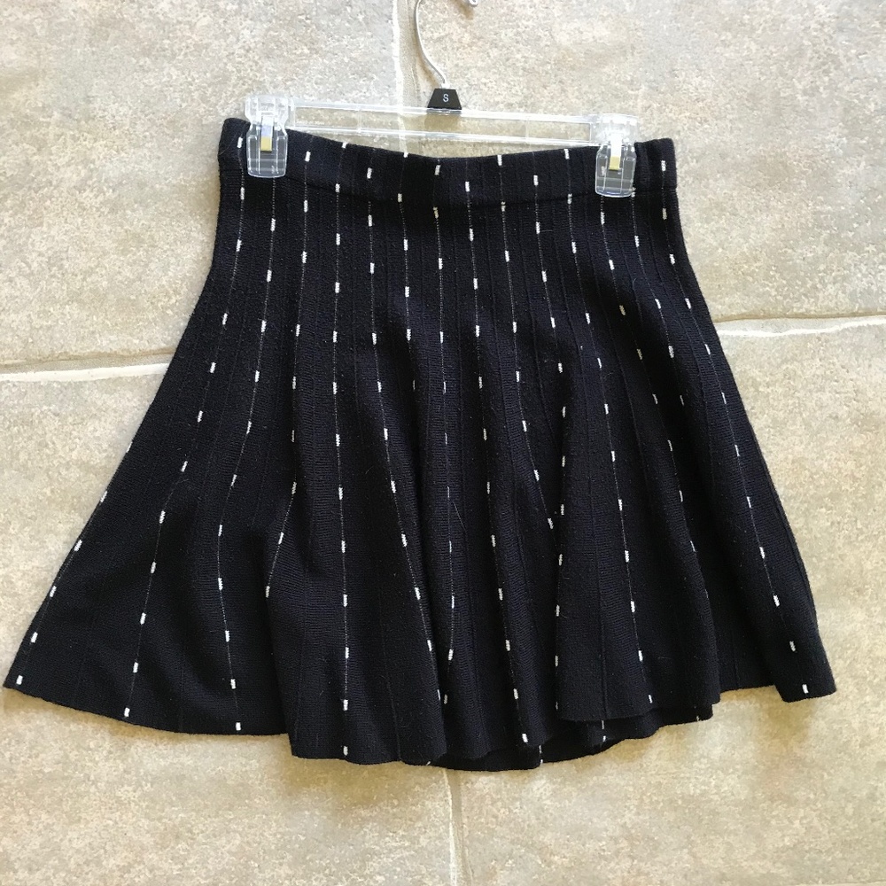 Candie's Black and White skirt size S
